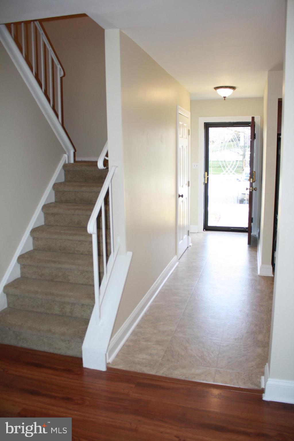 108 Chester Court Downingtown, PA 19335 - Photo 3 of 14 Front Hallway