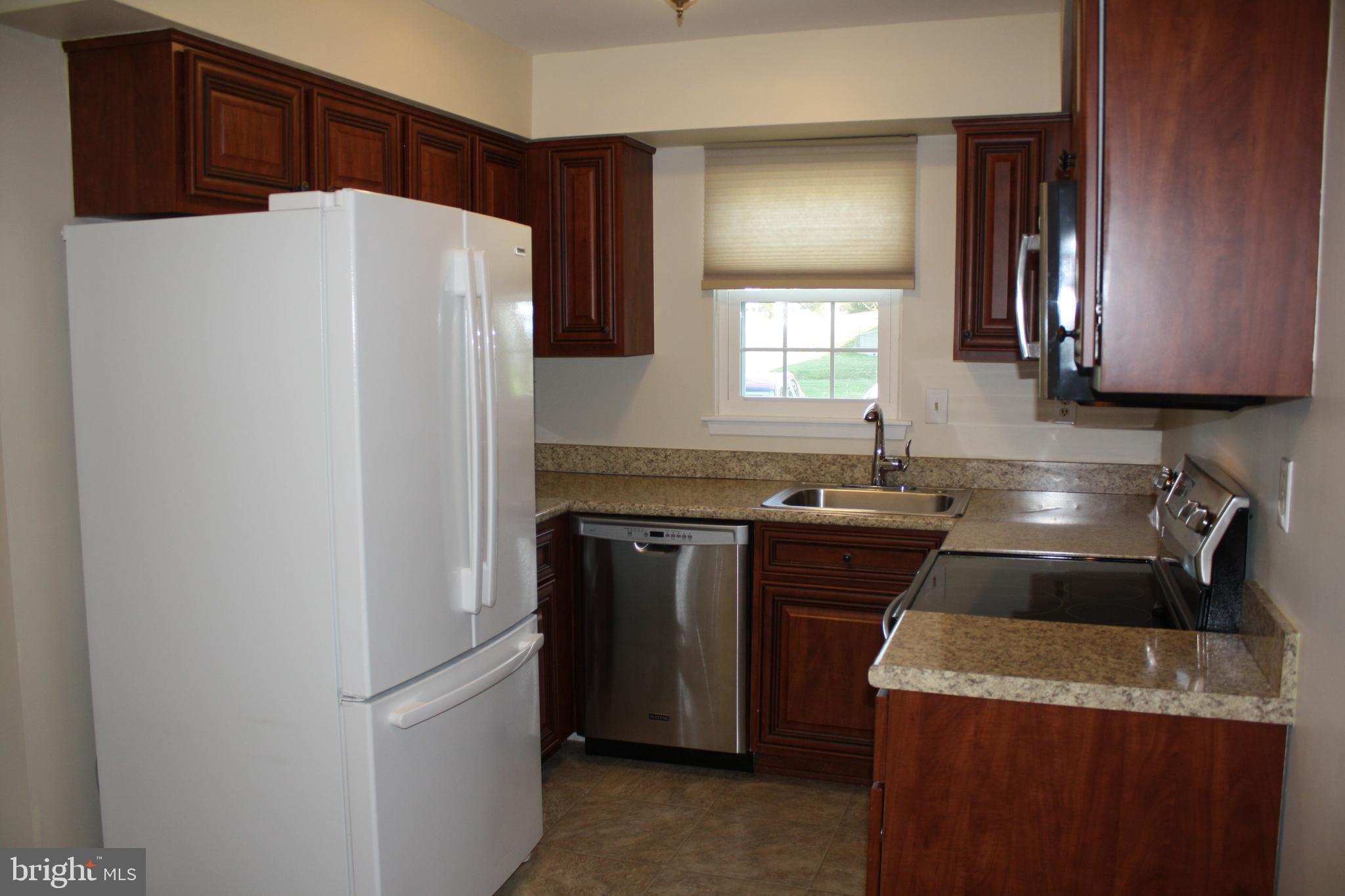 108 Chester Court Downingtown, PA 19335 - Photo 5 of 14