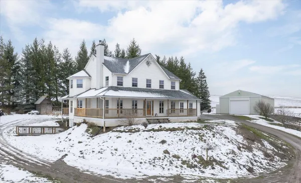 $760,000 | 32813 Highway 27, Fairfield, WA 99012