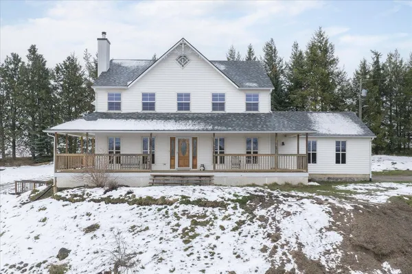 $760,000 | 32813 Highway 27, Fairfield, WA 99012
