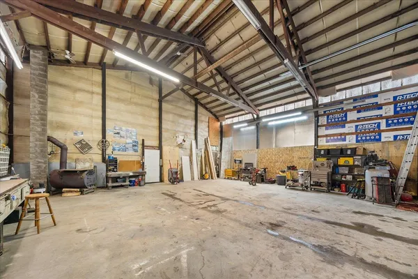 $760,000 | 32813 Highway 27, Fairfield, WA 99012