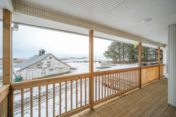 $760,000 | 32813 Highway 27, Fairfield, WA 99012