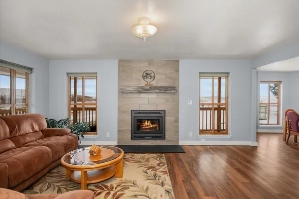 $760,000 | 32813 Highway 27, Fairfield, WA 99012