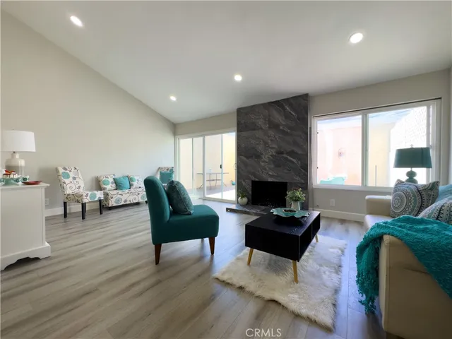 $970,000 | 1353 Termino Avenue, Long Beach, CA 90804