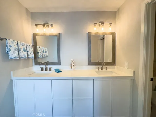 $970,000 | 1353 Termino Avenue, Long Beach, CA 90804