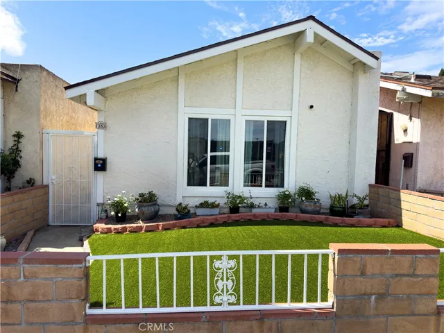 $970,000 | 1353 Termino Avenue, Long Beach, CA 90804