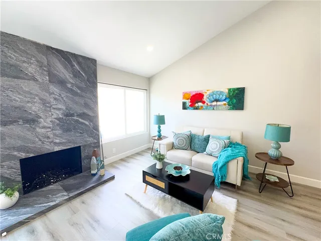 $970,000 | 1353 Termino Avenue, Long Beach, CA 90804