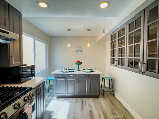 $970,000 | 1353 Termino Avenue, Long Beach, CA 90804