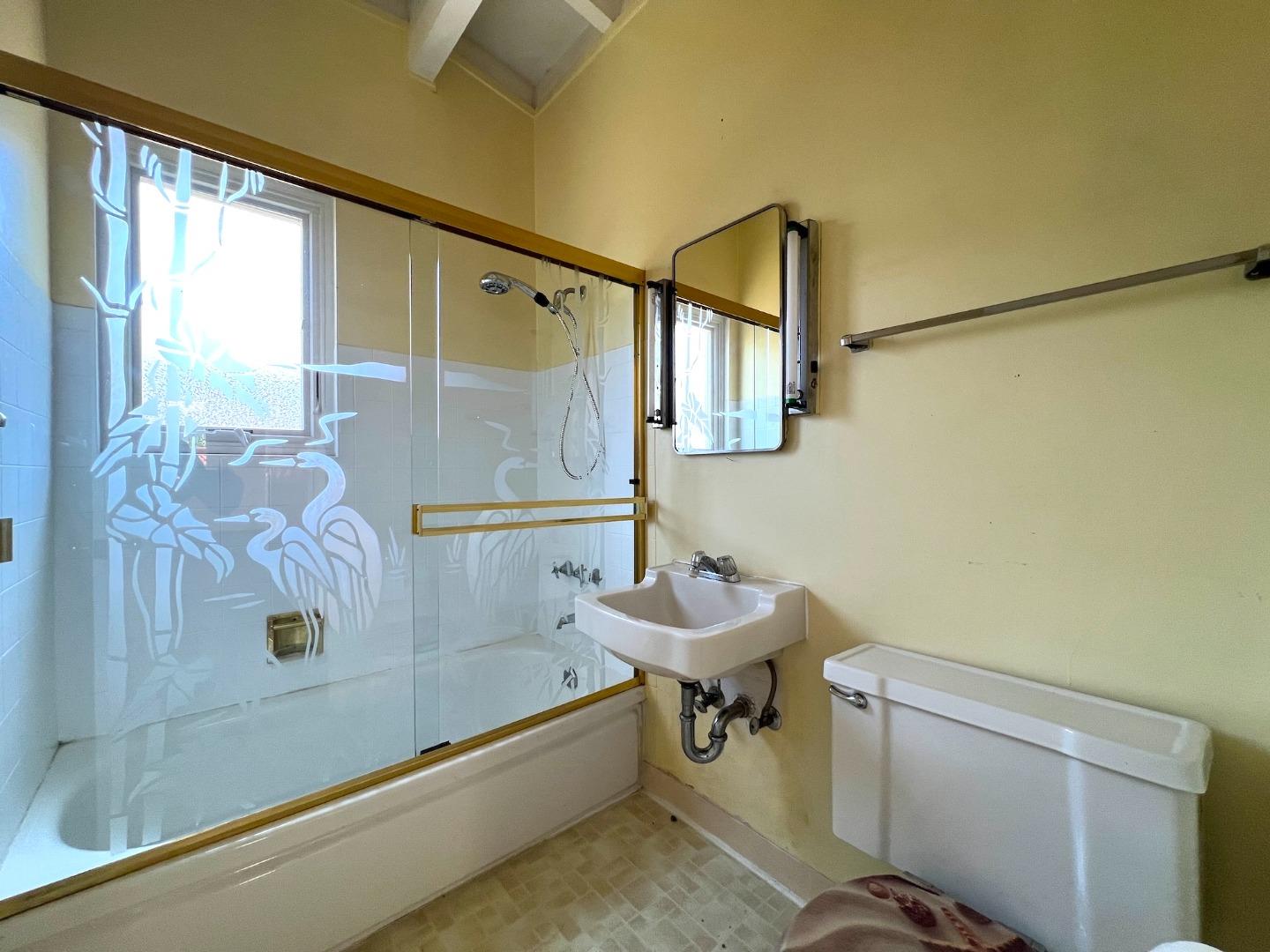183 Thompson Square Mountain View, CA 94043 - Photo 18 of 28