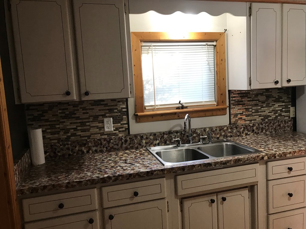 228 Mercer Road Franklin, PA 16323 - Photo 8 of 20 Gallery Image 8