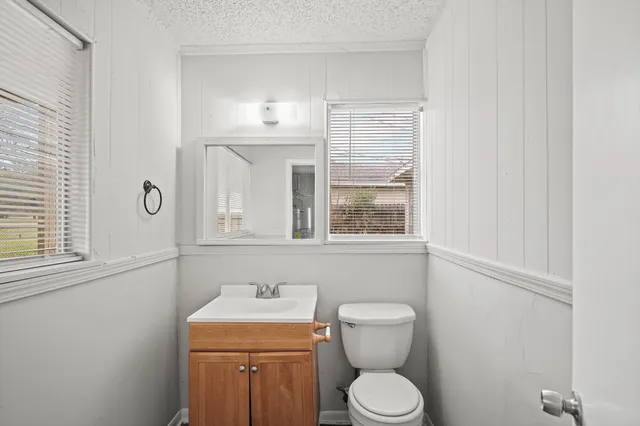 $1,525 | 6806 Woodrow Street, Texas City, TX 77591