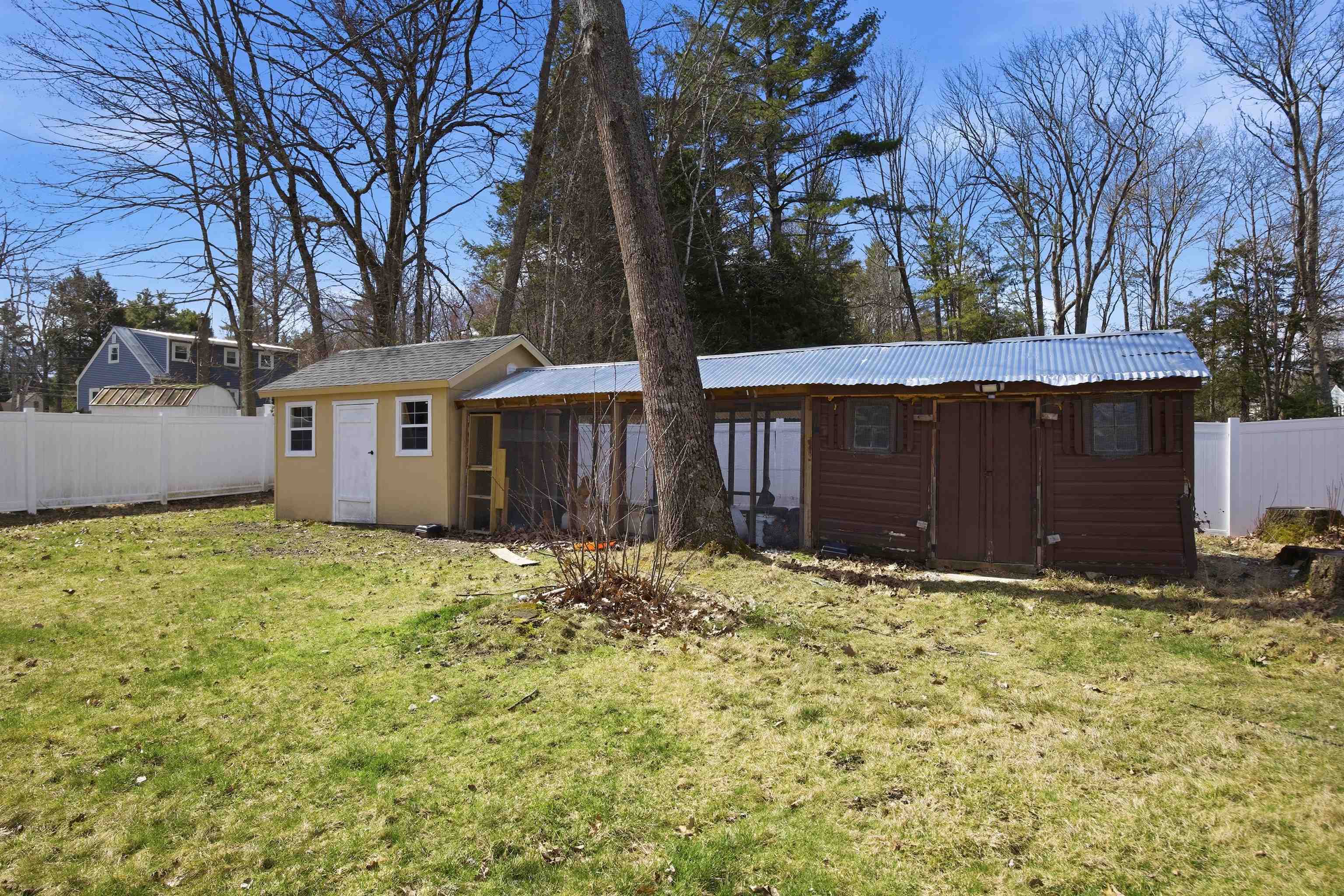 38 Vernon Avenue Rochester, NH 03867 - Photo 11 of 60