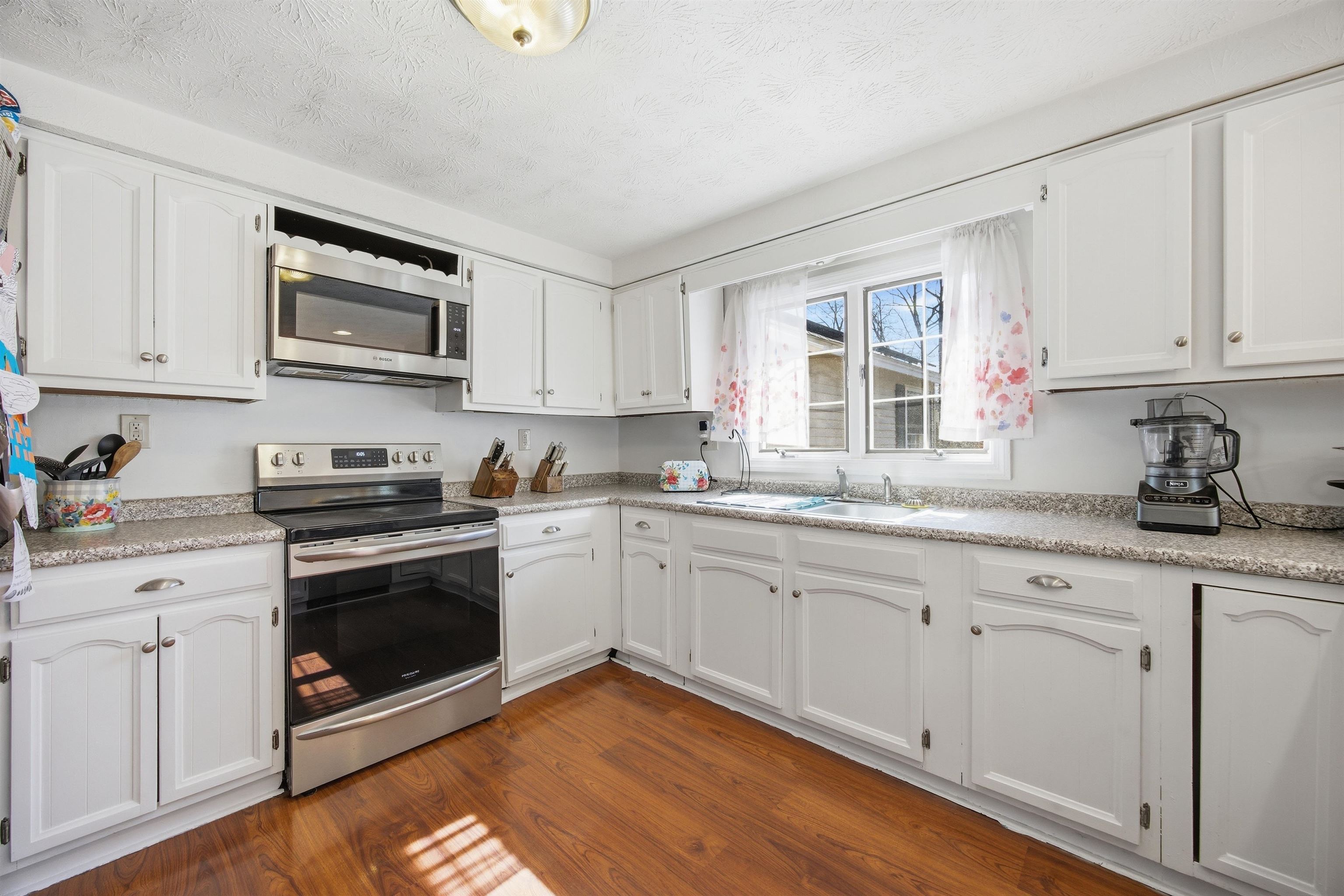 38 Vernon Avenue Rochester, NH 03867 - Photo 19 of 60