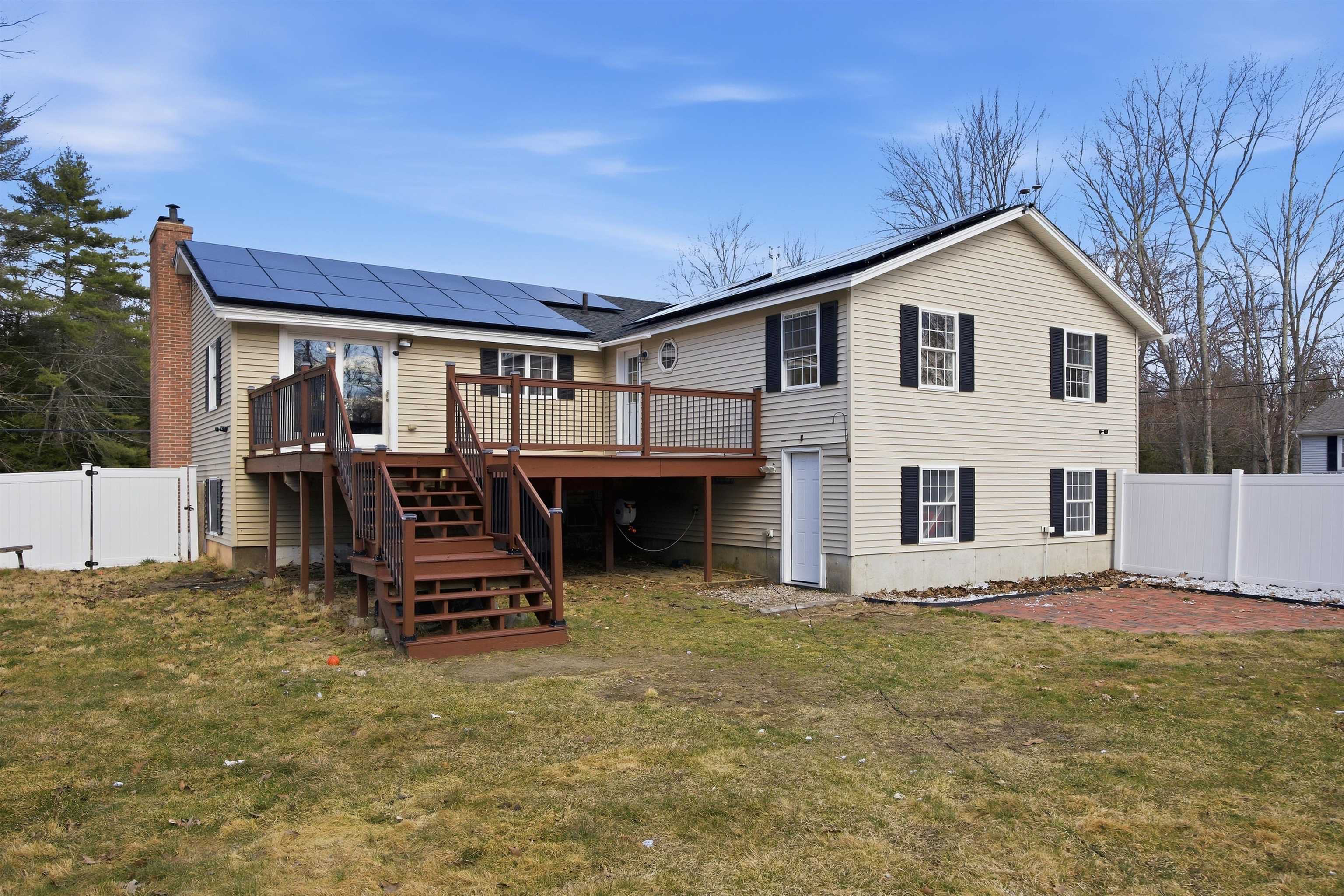 38 Vernon Avenue Rochester, NH 03867 - Photo 5 of 60