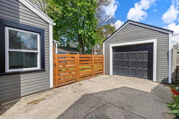 $2,000 | 513 Alger Street Southeast, Grand Rapids, MI 49507