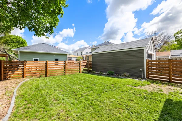 $2,000 | 513 Alger Street Southeast, Grand Rapids, MI 49507