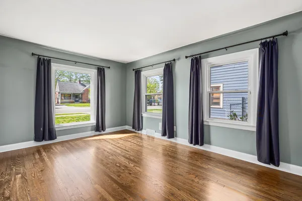 $2,000 | 513 Alger Street Southeast, Grand Rapids, MI 49507