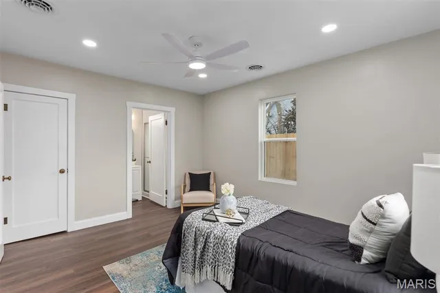 $264,000 | 225 East Macoupin Street, Staunton, IL 62088