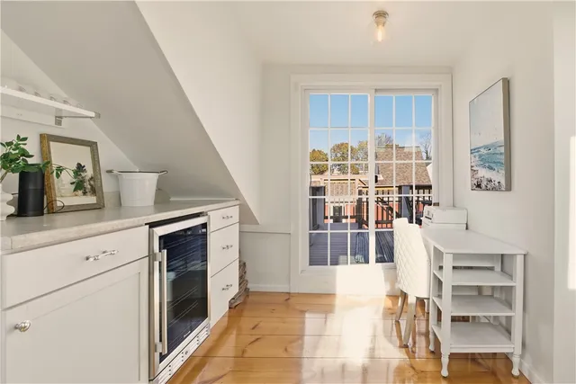 $3,050 | 38 Pope Street, Unit 2, Newport, RI 02840