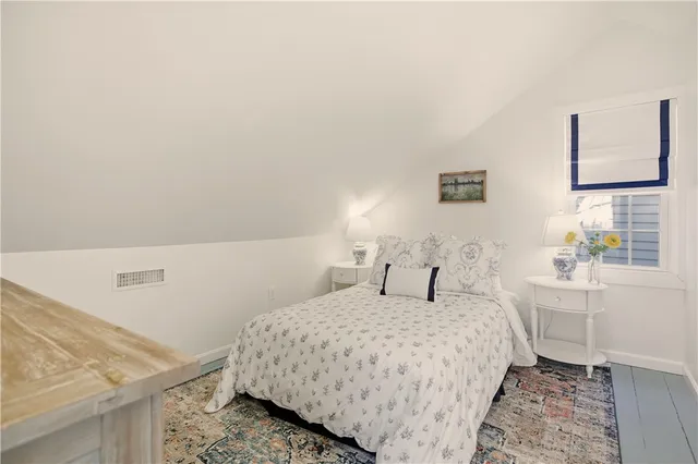 $3,050 | 38 Pope Street, Unit 2, Newport, RI 02840