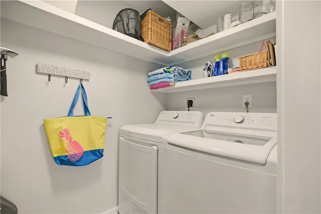 $3,050 | 38 Pope Street, Unit 2, Newport, RI 02840