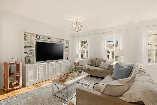 $3,050 | 38 Pope Street, Unit 2, Newport, RI 02840