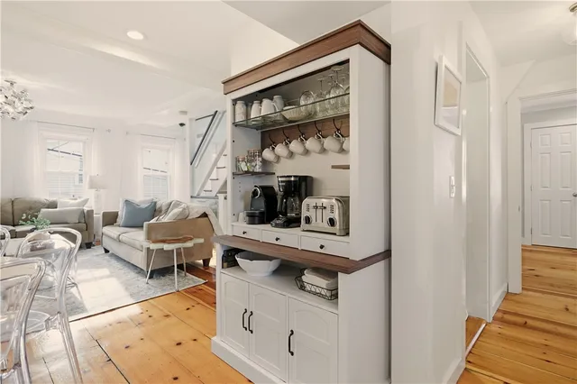 $3,050 | 38 Pope Street, Unit 2, Newport, RI 02840