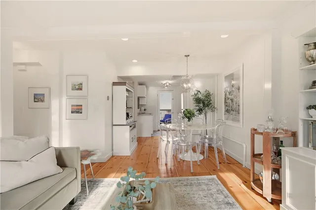 $3,050 | 38 Pope Street, Unit 2, Newport, RI 02840