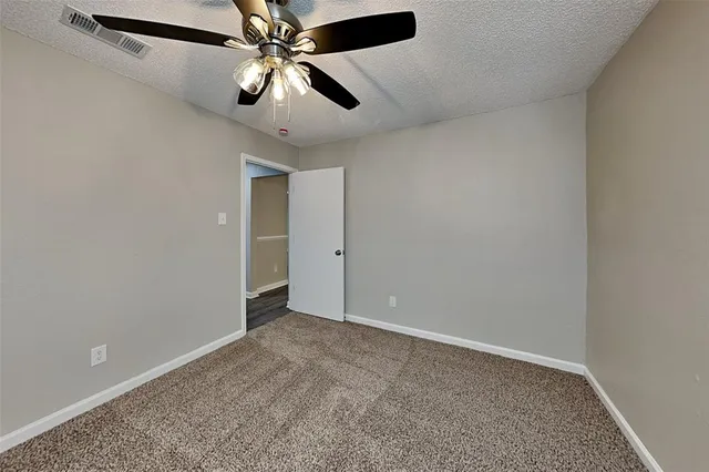 $2,000 | 205 Valley Spring Drive, Arlington, TX 76018