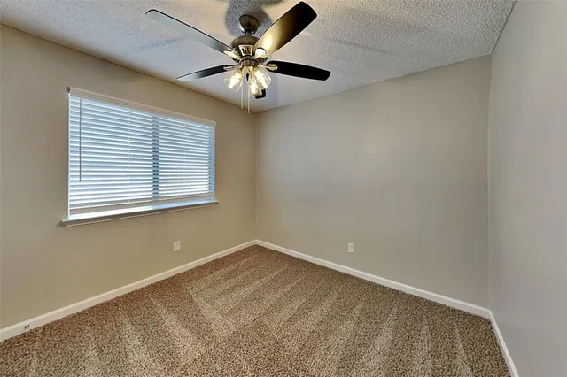 $2,000 | 205 Valley Spring Drive, Arlington, TX 76018