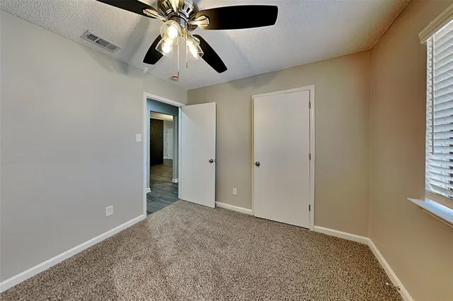 $2,000 | 205 Valley Spring Drive, Arlington, TX 76018