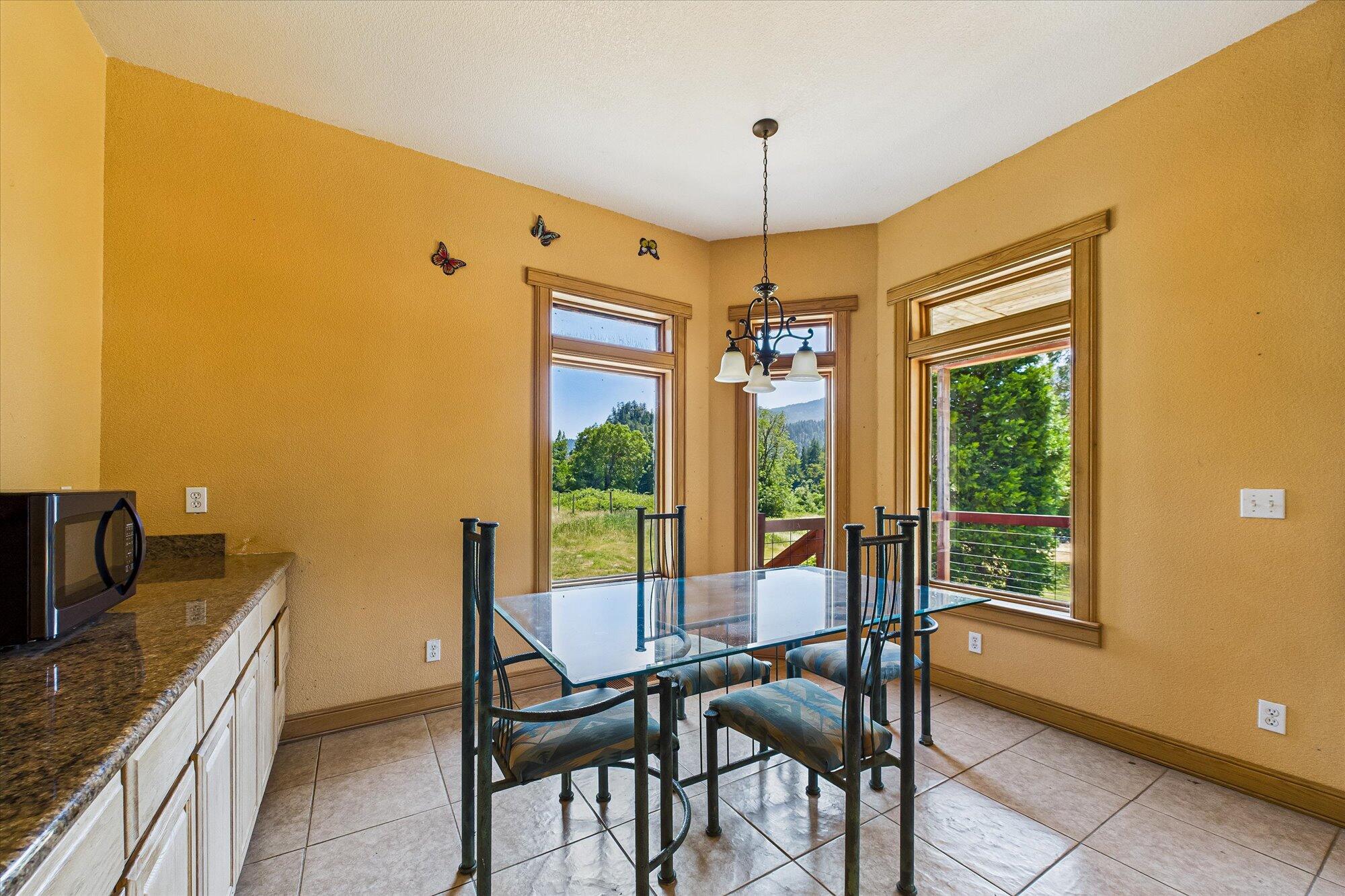 1560 Patterson Road Willow Creek, CA 95573 - Photo 32 of 75