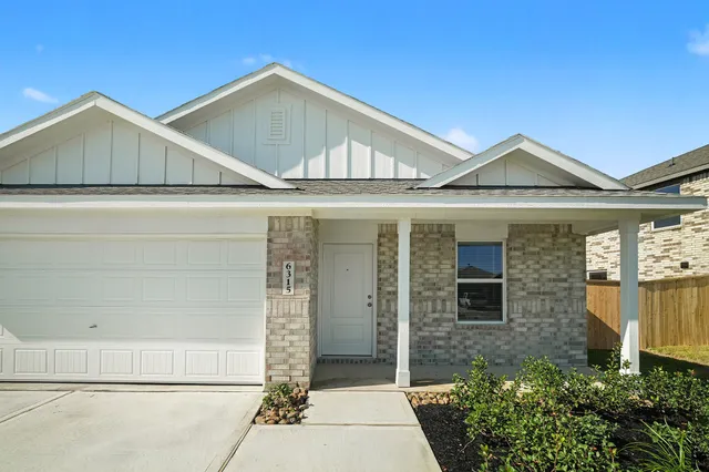$2,050 | 6315 Linden Leaf Drive, Katy, TX 77493