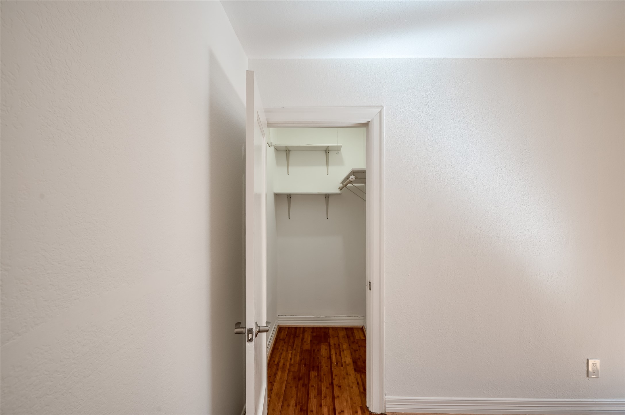 2308 Blodgett Street Houston, TX 77004 - Photo 19 of 23 a view of a hallway