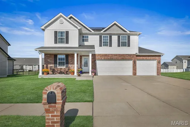 $395,000 | 3469 Chippewa Drive, Shiloh, IL 62221