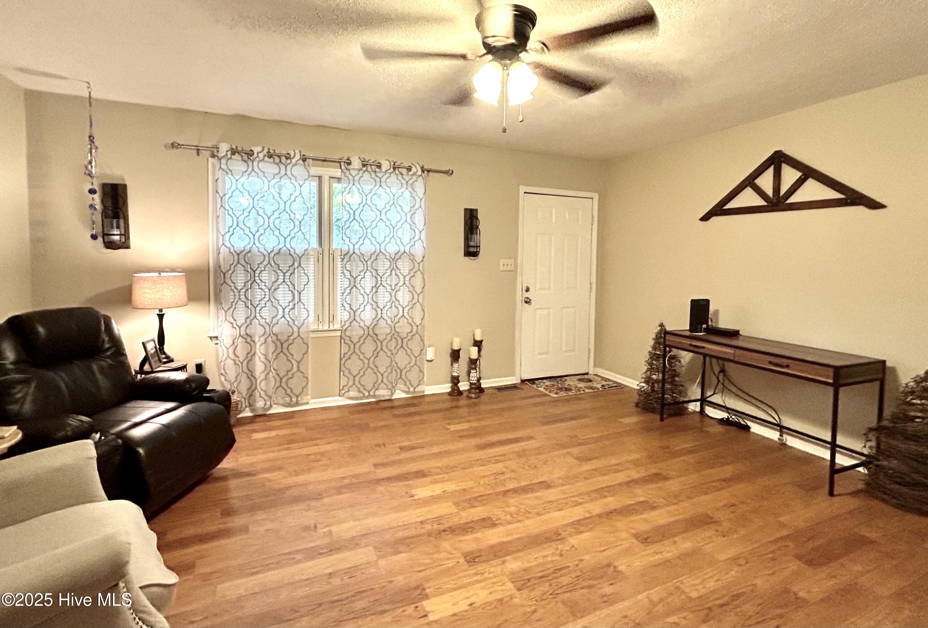 12720 Barnes Bridge Road Laurinburg, NC 28352 - Photo 5 of 37 IMG_8294