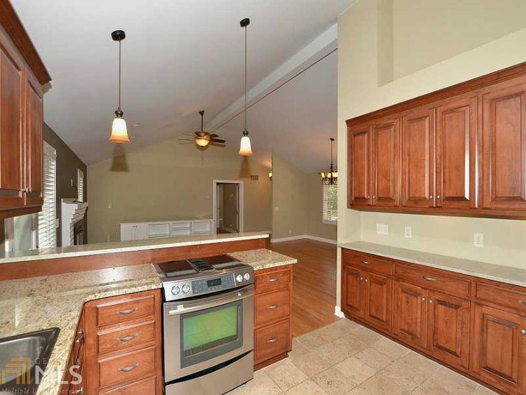 1019 Crane Road Northeast Atlanta, GA 30324 - Photo 9 of 33 Gallery Image 9