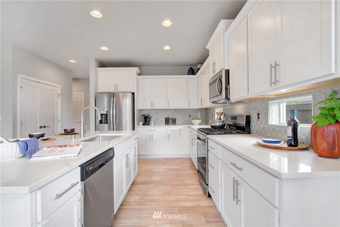 18627 Meridian Place West, Unit CC 09 Bothell, WA 98012 - Photo 11 of 28