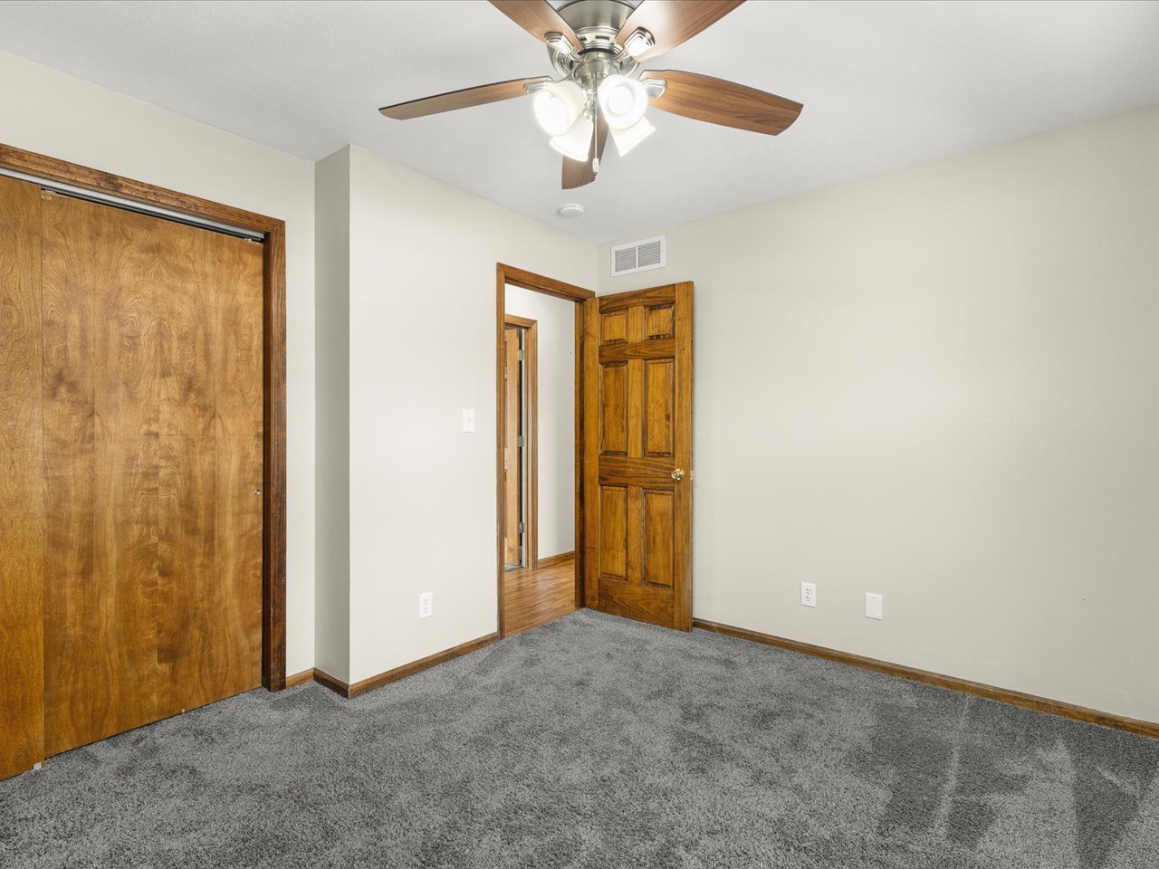 4361 Pfister Lane Roscoe, IL 61073 - Photo 20 of 41 a view of an empty room and chandelier fan
