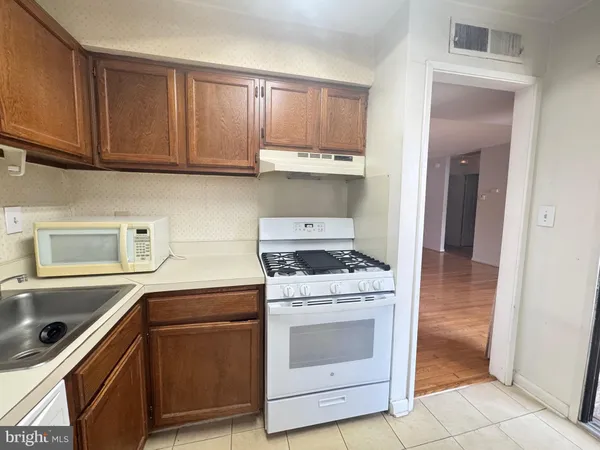 $1,700 | 5482 Cedar Lane, Unit B2, Columbia, MD 21044