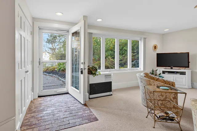 $399,999 | 1 Sandpiper Cove, Unit 1, Scarborough, ME 04074