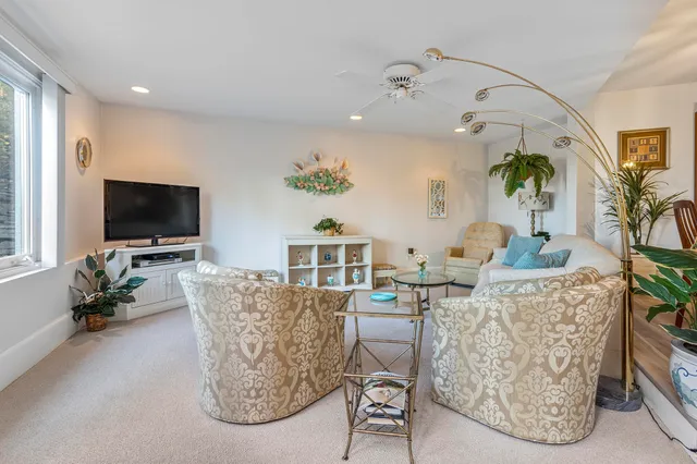 $399,999 | 1 Sandpiper Cove, Unit 1, Scarborough, ME 04074