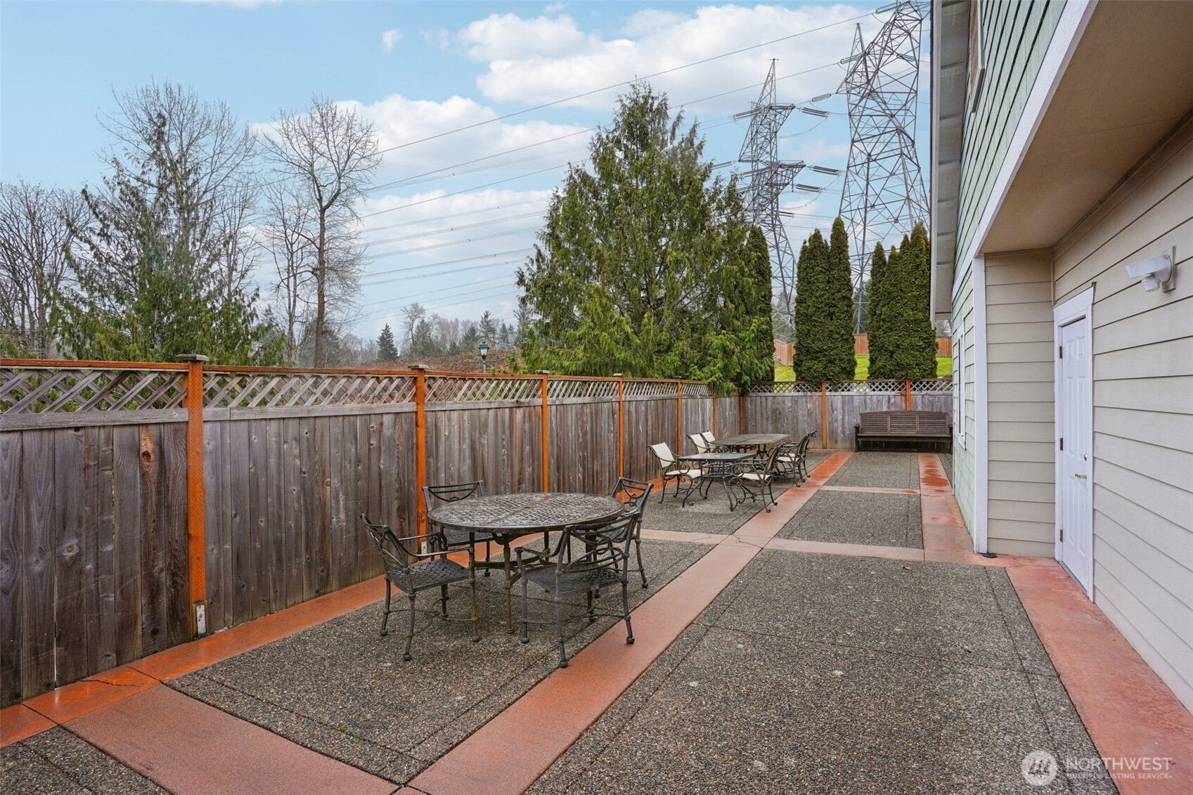 2800 Southeast 8th Street, Unit 2132 Renton, WA 98058 - Photo 22 of 24 a view of a chairs and tables in the back yard of the house