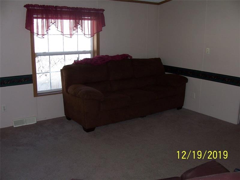 1157 Toms Run Road Holbrook, PA 15341 - Photo 9 of 17
