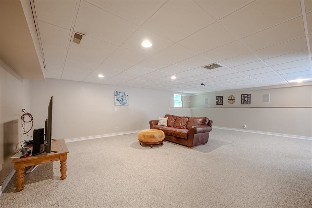 64 Jacques Road Tyngsboro, MA 01879 - Photo 29 of 39 a room with furniture