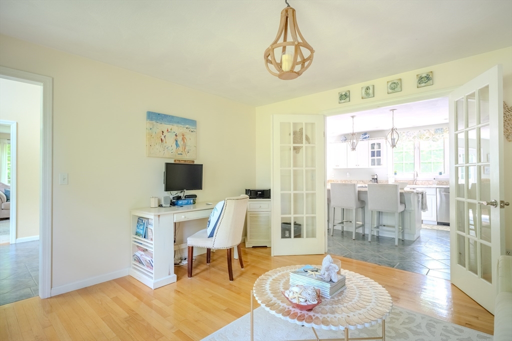 64 Jacques Road Tyngsboro, MA 01879 - Photo 8 of 39 a living room with furniture and a window