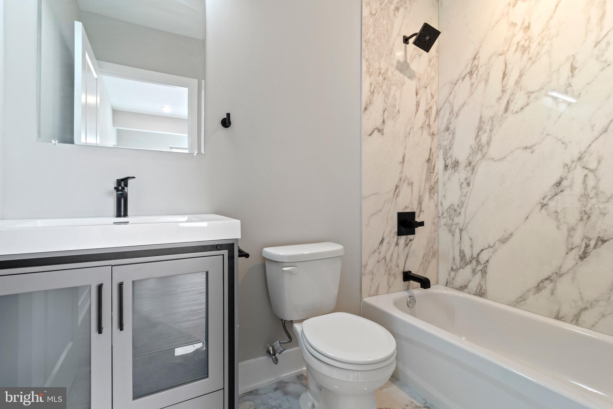 520 North 37th Street, Unit 4 Philadelphia, PA 19104 - Photo 5 of 11