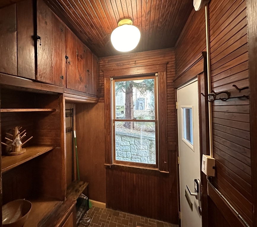 8 Lee Hill Road Boston, MA 02131 - Photo 4 of 29 Gallery Image 4