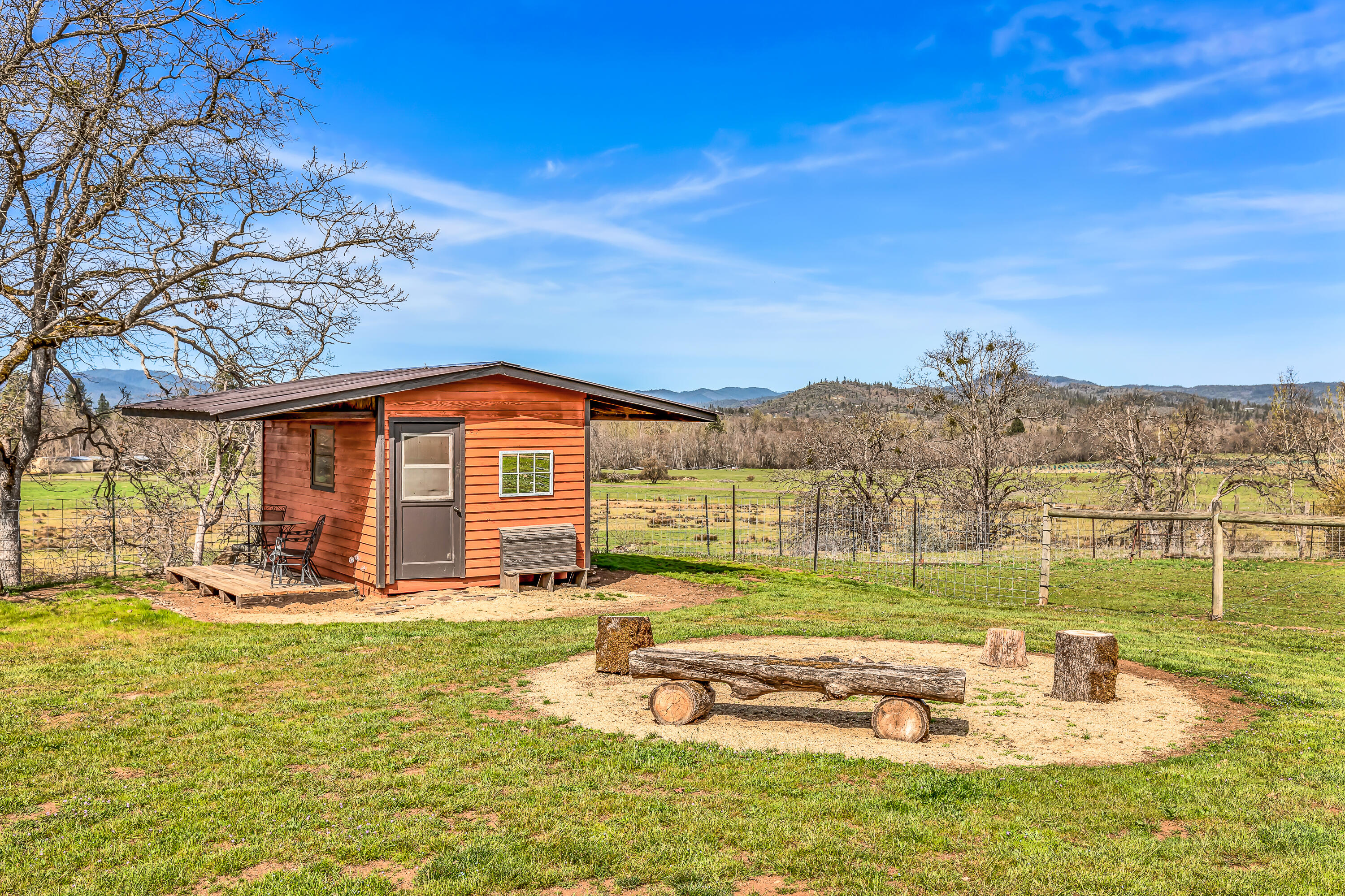 13615 Agate Road Eagle Point, OR 97524 - Photo 42 of 54 47
