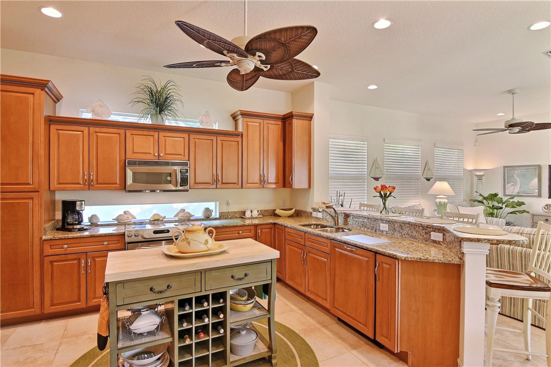 9062 Castle Harbour Circle Vero Beach, FL 32963 - Photo 13 of 36